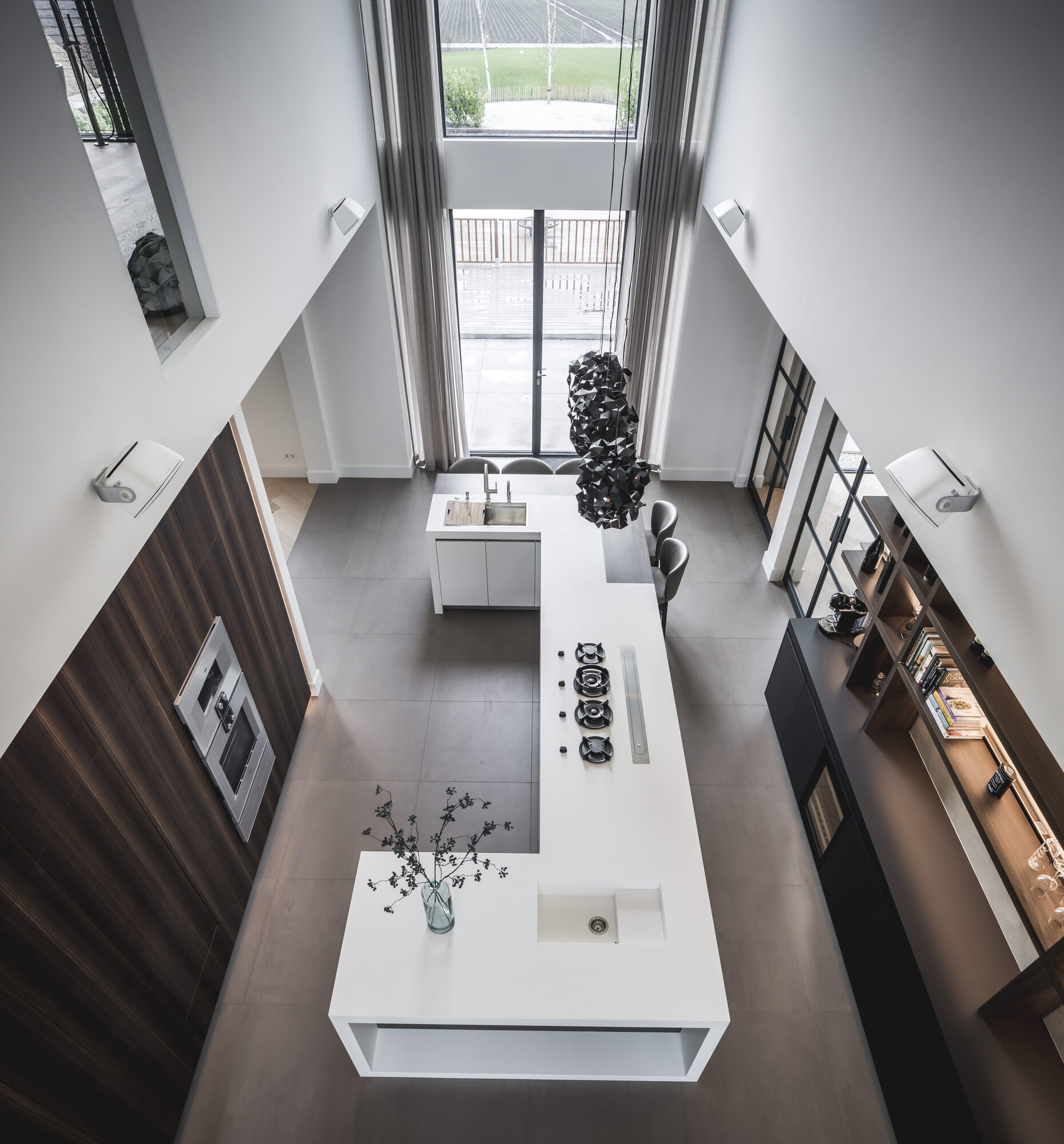 U-keuken met exclusieve materialen voor spannend contrast - Hoogkarspel - Culimaat