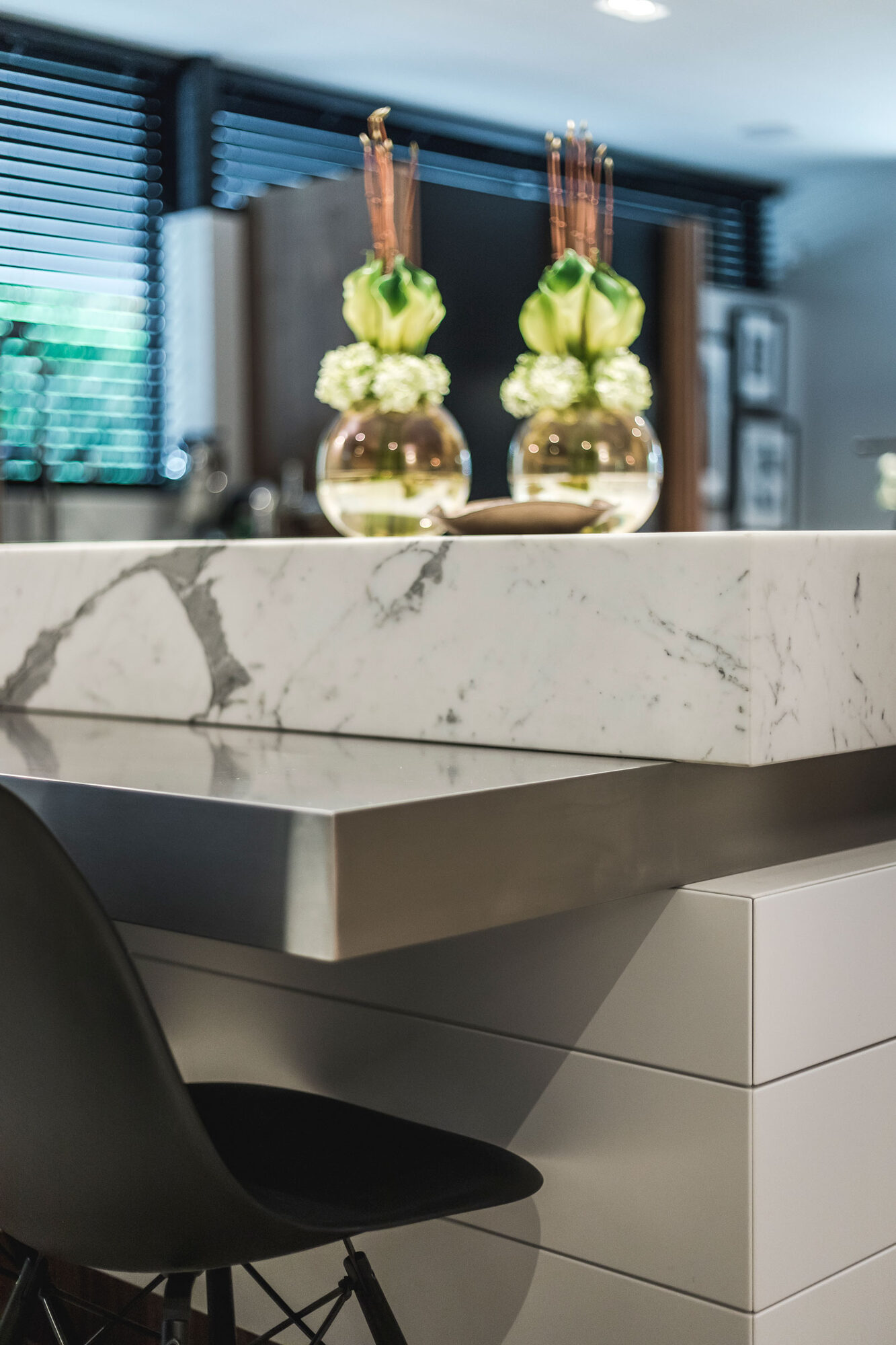 Luxe keuken, design keuken, exclusieve keuken, culimaat, marmer, houten keuken, marmer keukenblad, leefkeuken, luxe uitstraling,