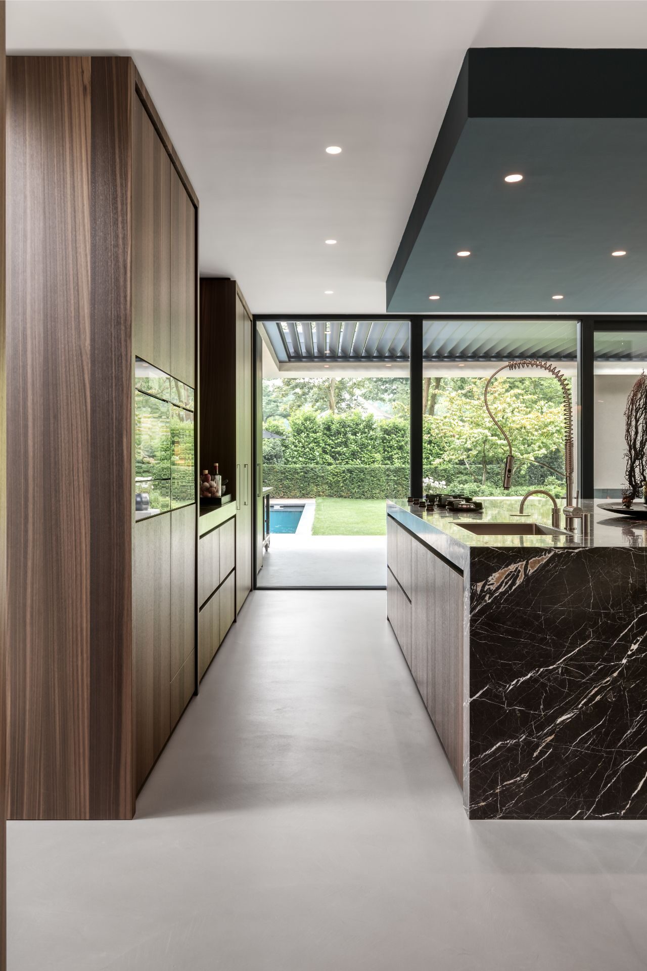 Kookeiland, luxe keuken, keukeneiland, marmer, zwarte keuken, exclusieve keuken, Culimaat